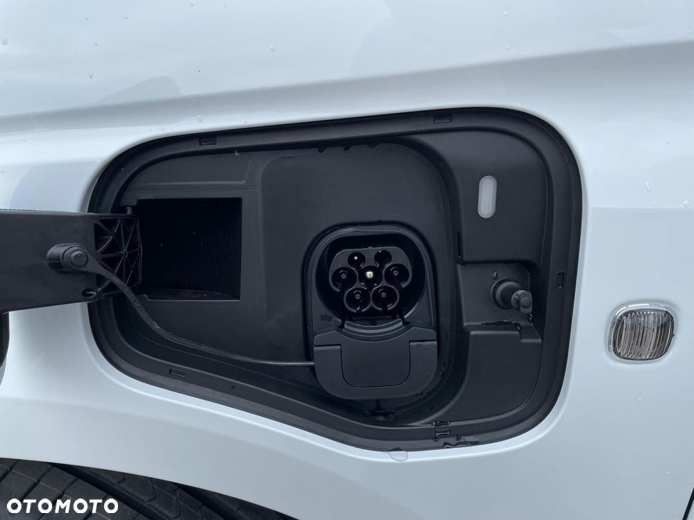 Ford Transit Connect - 17