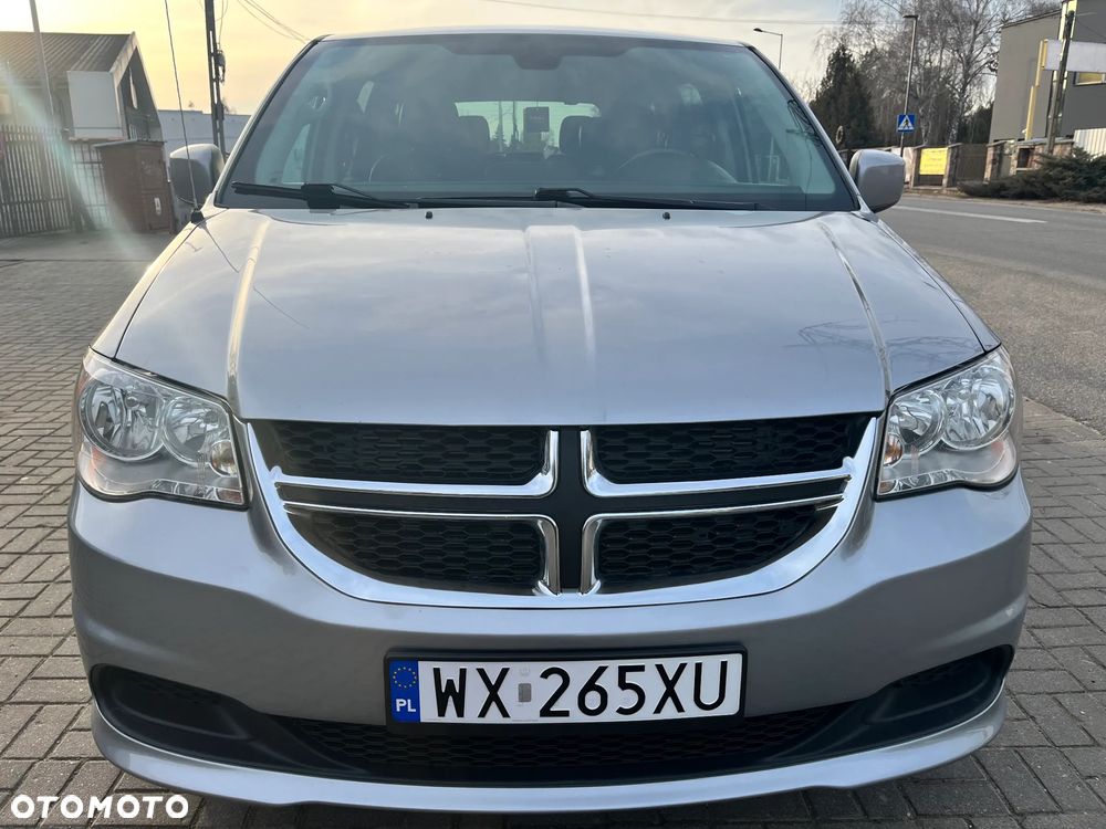 Dodge Grand Caravan - 11