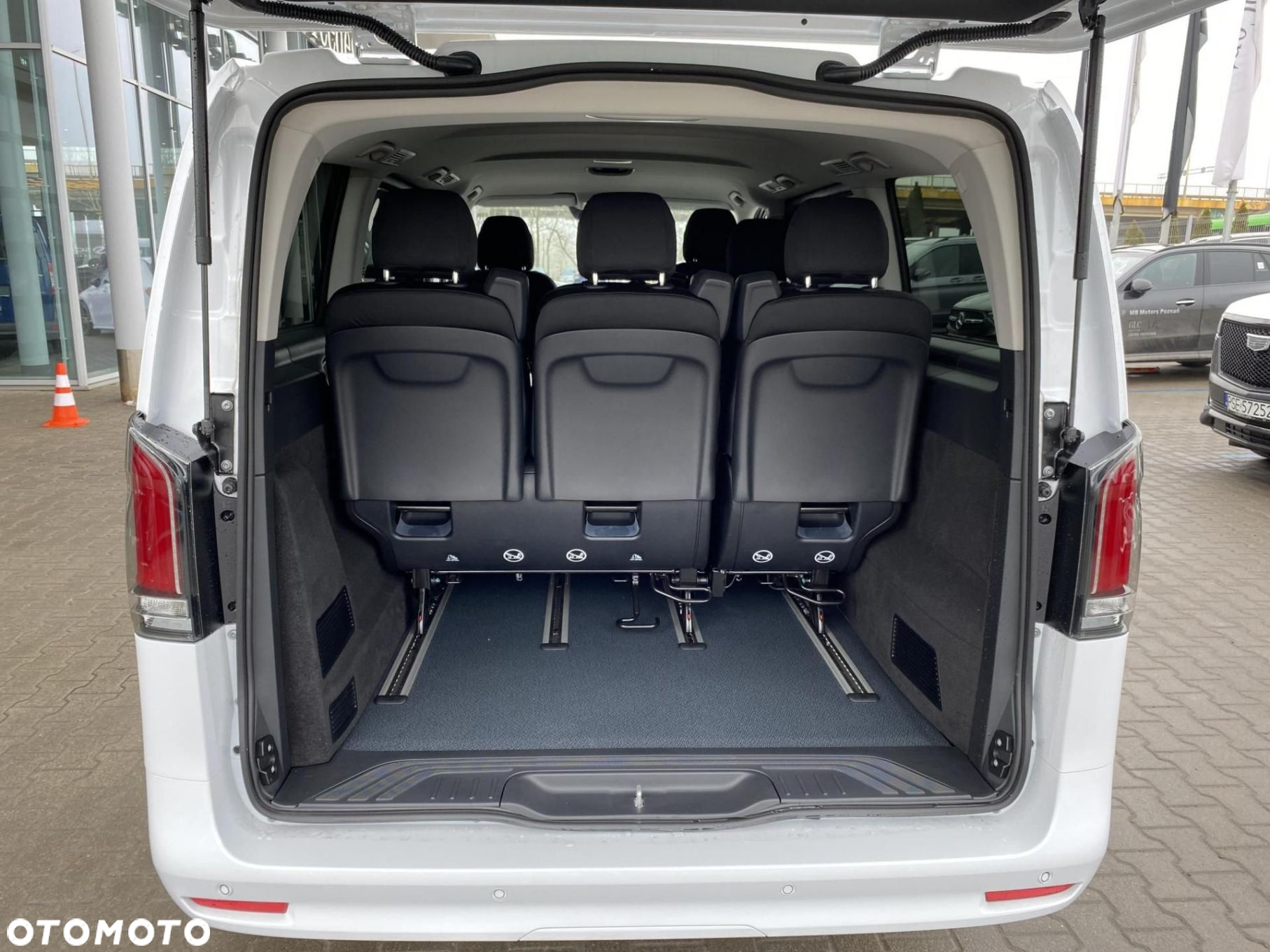 Mercedes-Benz Vito - 17