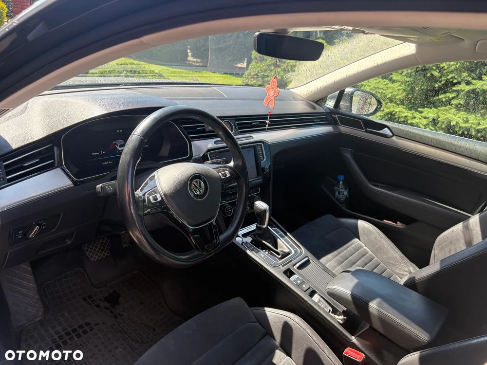 Volkswagen Passat 2.0 TDI BMT 4Mot Highline DSG - 10