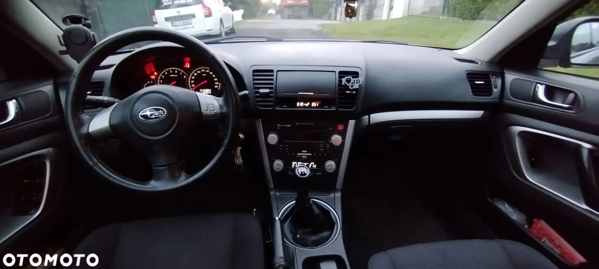 Subaru Legacy - 11