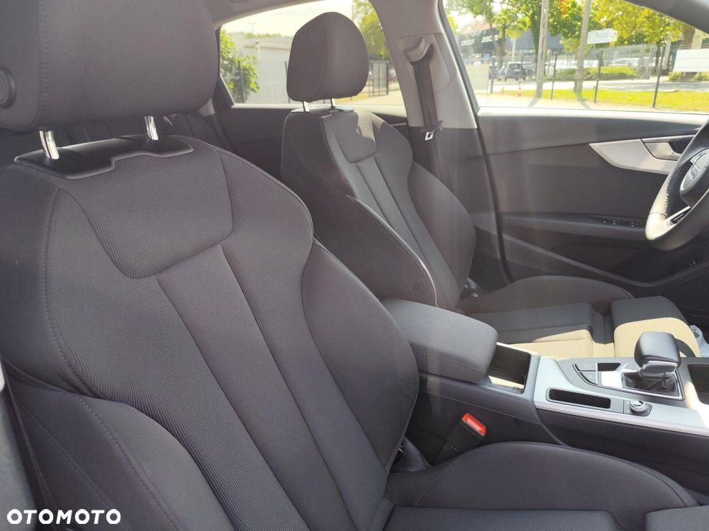 Audi A4 Limousine 35 TFSI mHEV S Line S tronic - 18