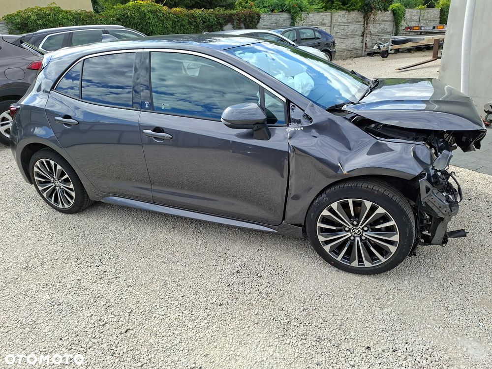 Toyota Corolla - 10