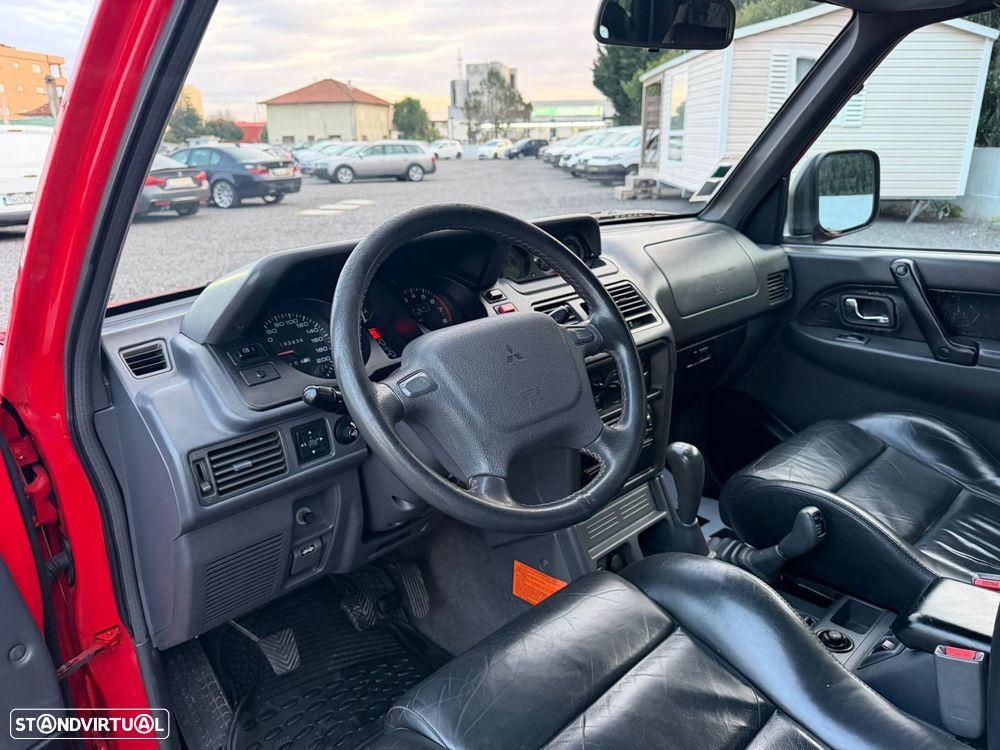 Mitsubishi Pajero 3.5 V6 - 8