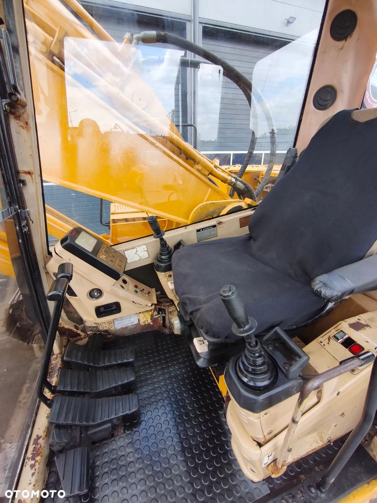 Caterpillar 325LN - 12