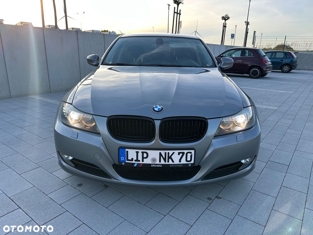 BMW Seria 3 320d DPF - 12