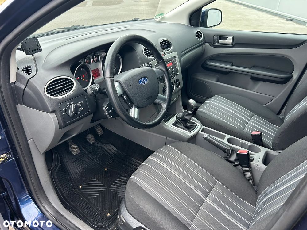 Ford Focus - 22