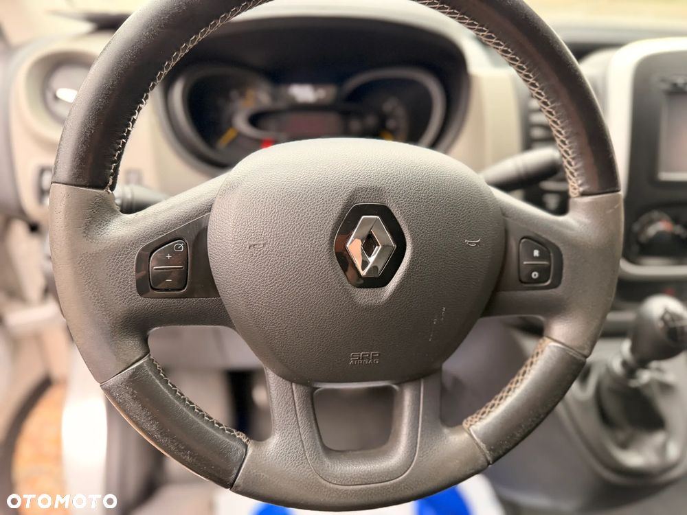 Renault Trafic - 15