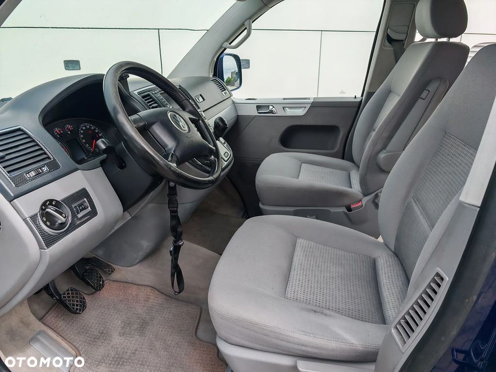 Volkswagen Multivan - 19