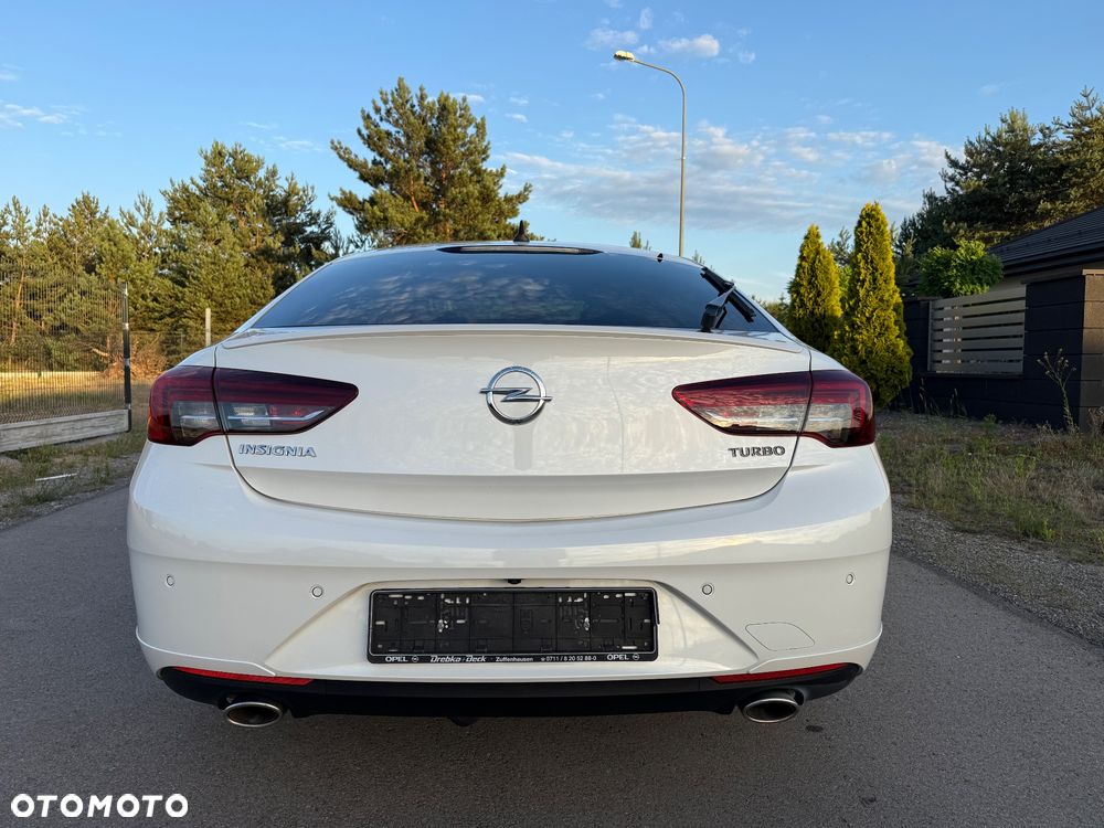 Opel Insignia - 10