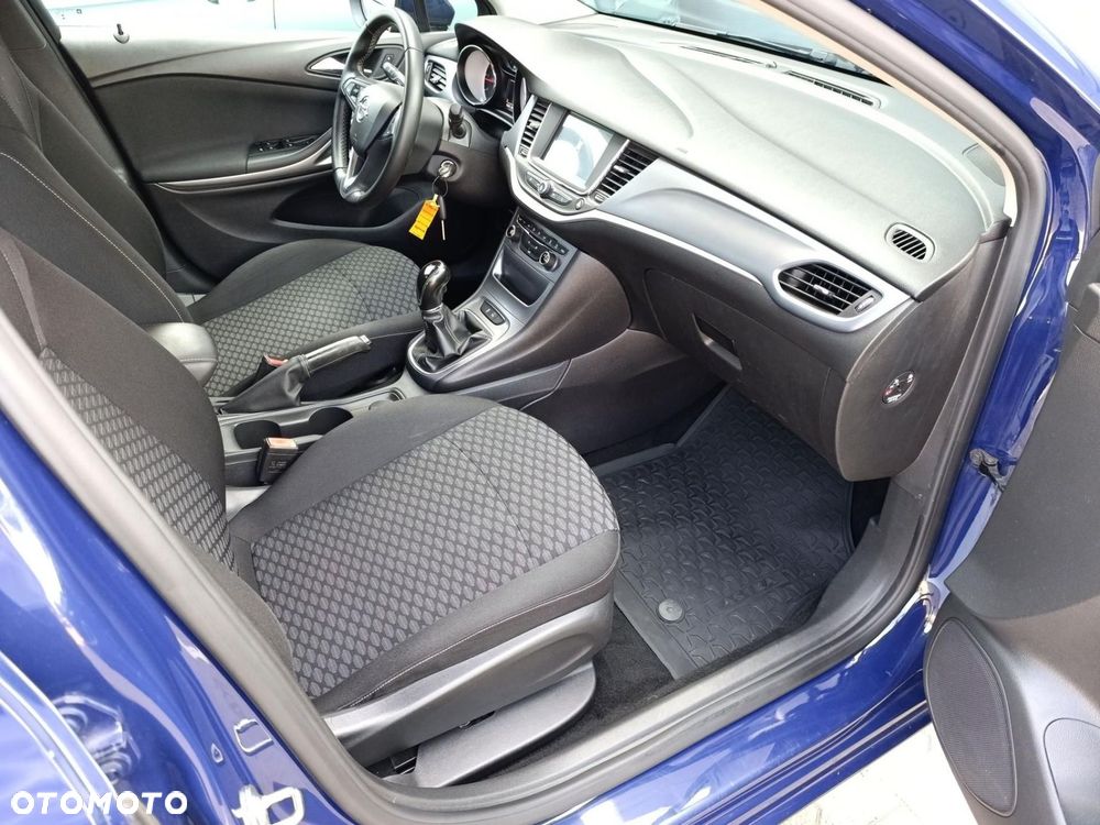 Opel Astra - 16