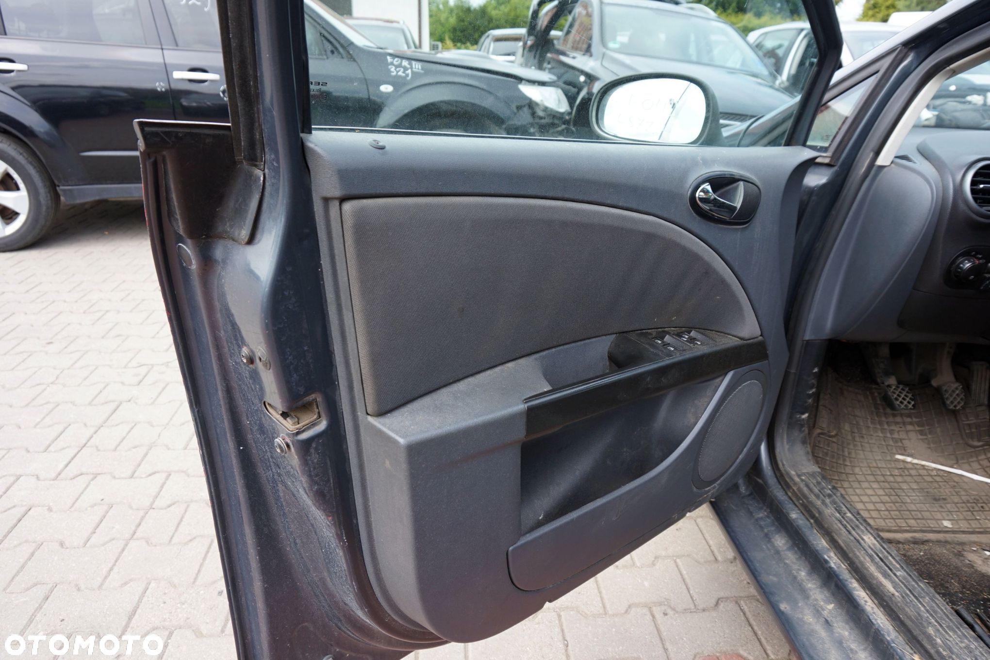 ZAMEK DRZWI LEWY PRZÓD LEON II 1P1 5D HB 1P0867367C  SEAT 2005-2009 - 1