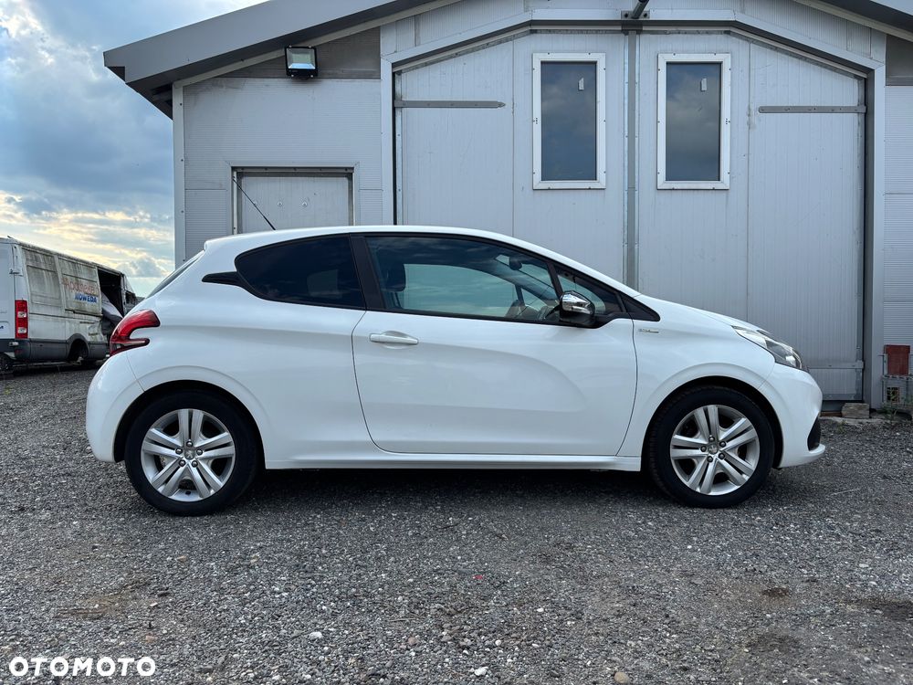 Peugeot 208 - 2