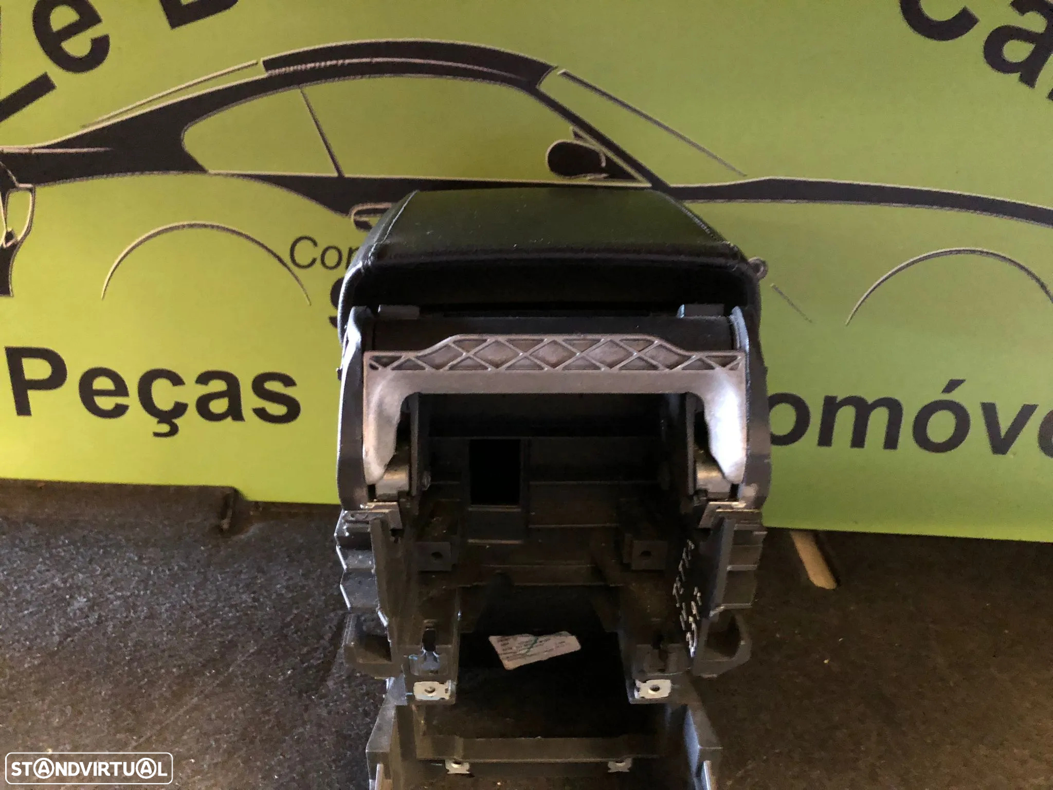 VW JETTA IV APOIO DE BRAÇO - Z397 - 4