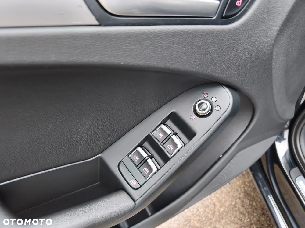 Audi A4 Avant 2.0 TDI DPF Ambiente - 13