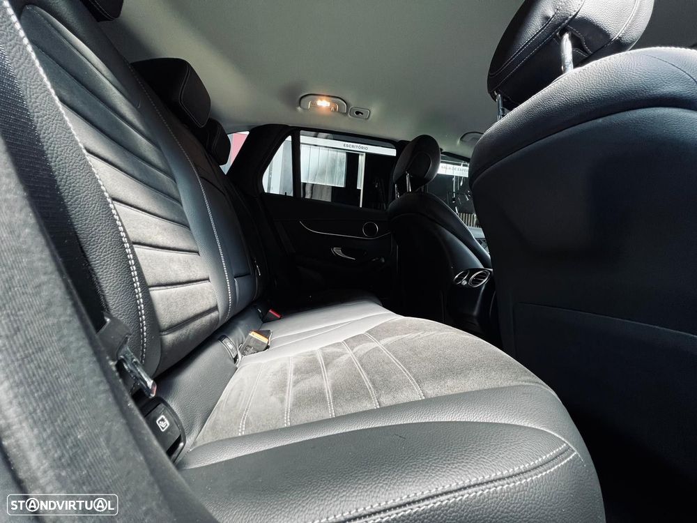 Mercedes-Benz GLC 220 d 4Matic 9G-TRONIC AMG Line Plus - 32