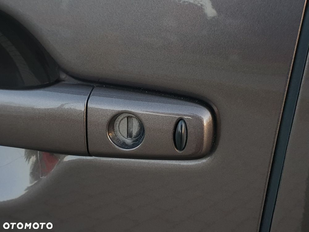 Mitsubishi Outlander 2.0 Instyle Navi 4WD CVT - 8