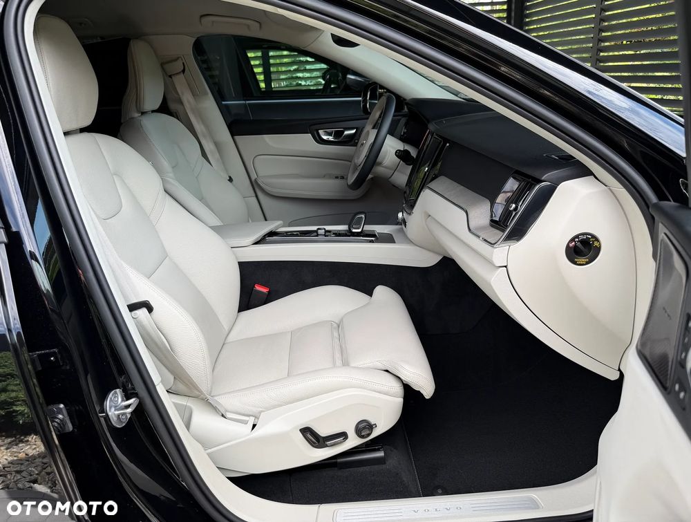 Volvo XC 60 B4 D AWD Geartronic Inscription - 11