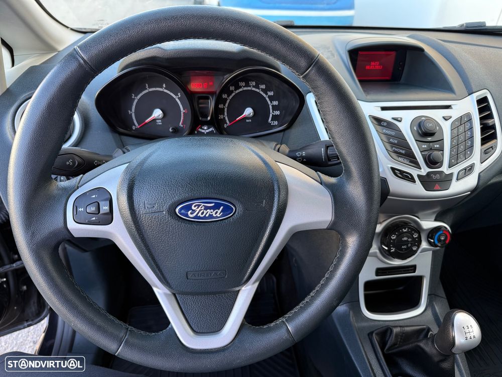 Ford Fiesta 1.25 Techno - 11