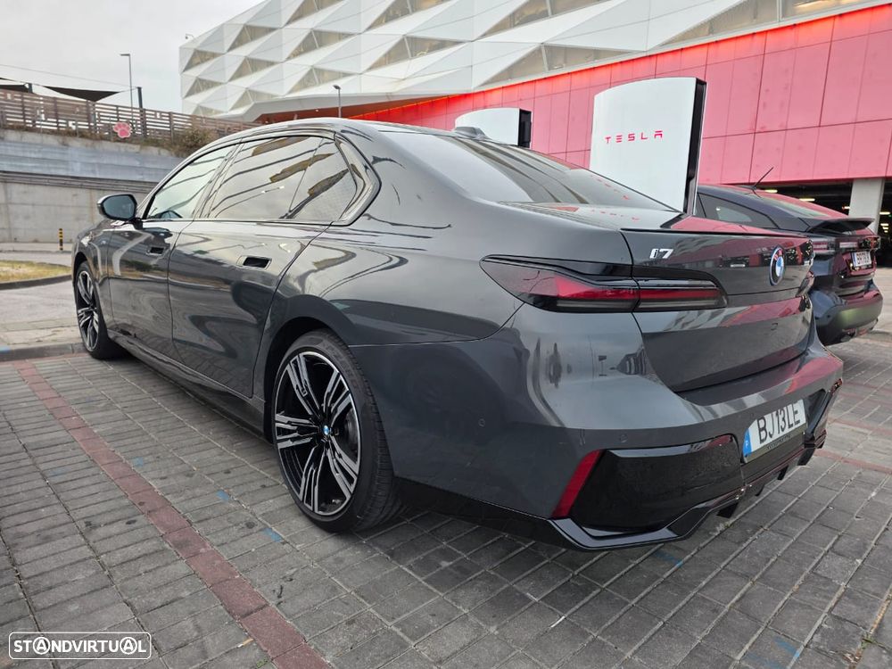 BMW i7 xDrive60 Pack Desportivo M Pro - 6