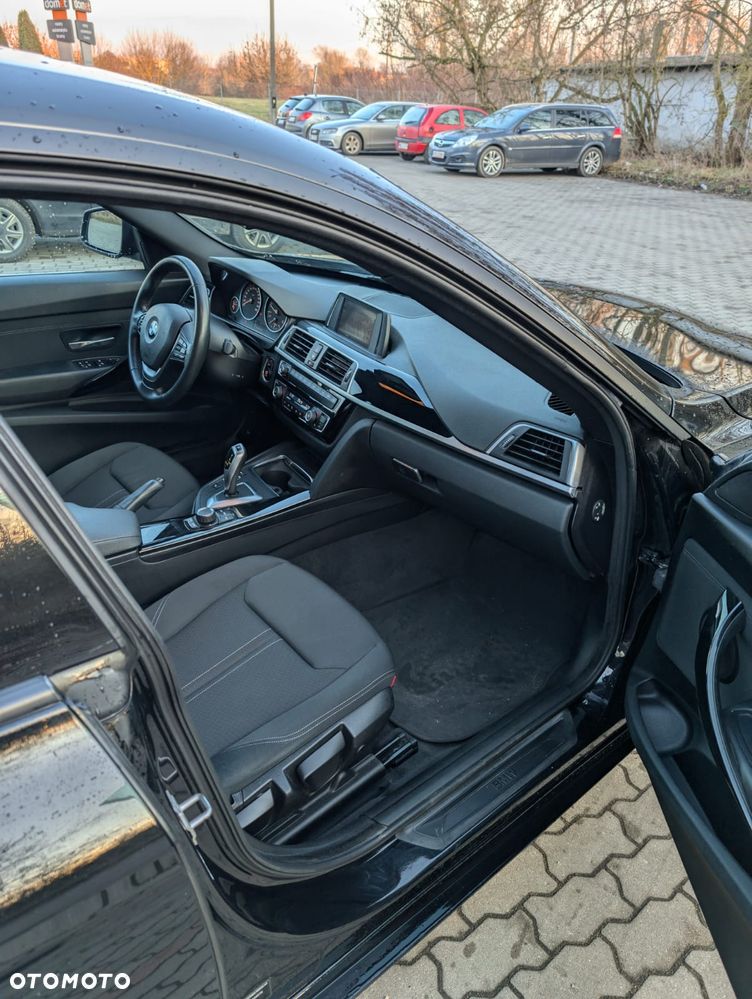 BMW Seria 3 320d xDrive Advantage - 6