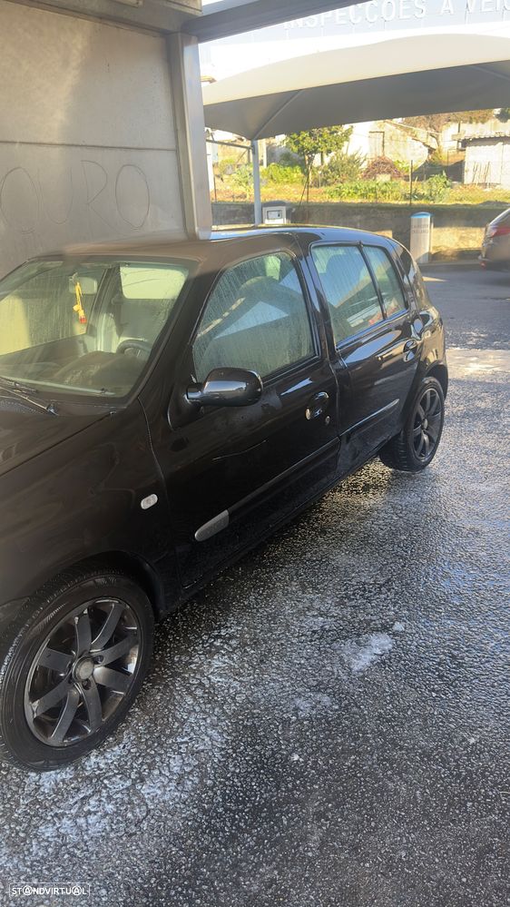 Renault Clio 1.5 dCi Pack - 2