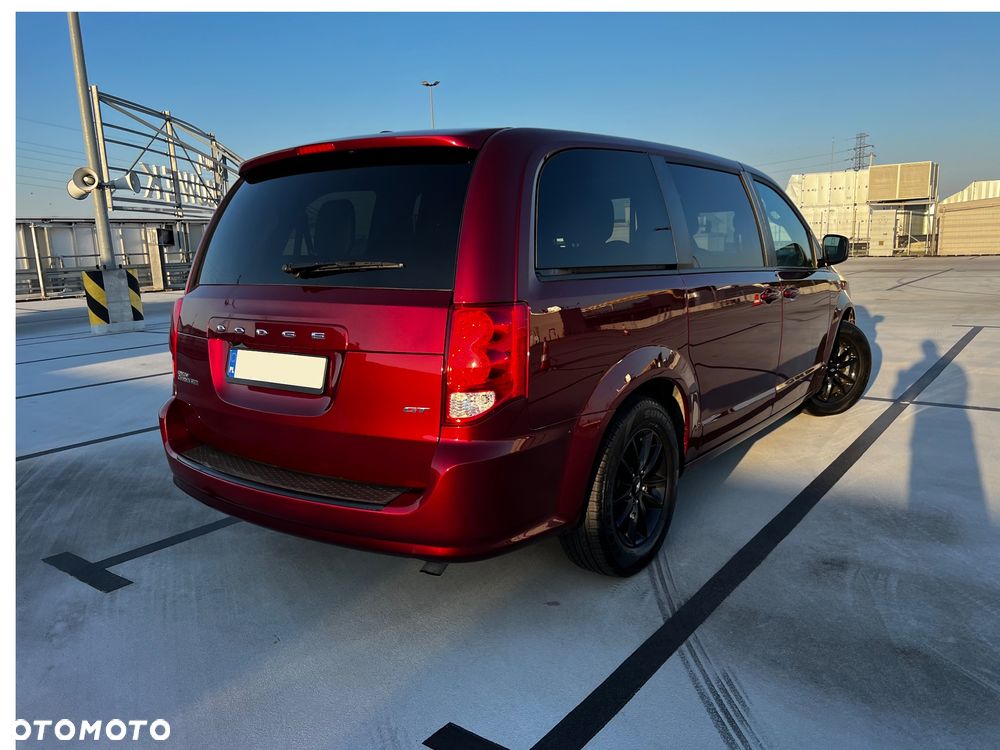 Dodge Grand Caravan 3.6 R/T - 4