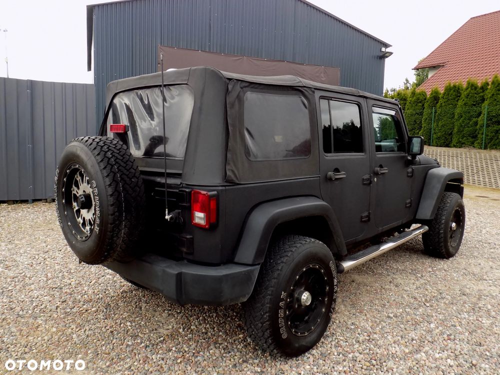 Jeep Wrangler - 32