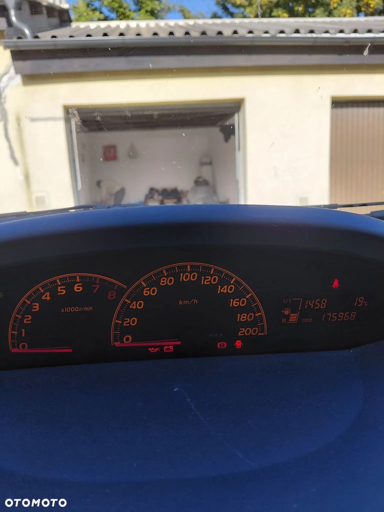 Toyota Yaris - 4