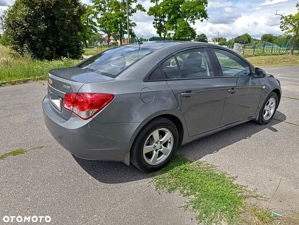 Chevrolet Cruze 1.8 LT - 15