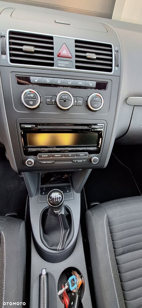 Volkswagen Touran 2.0 TDI DPF Comfortline - 21