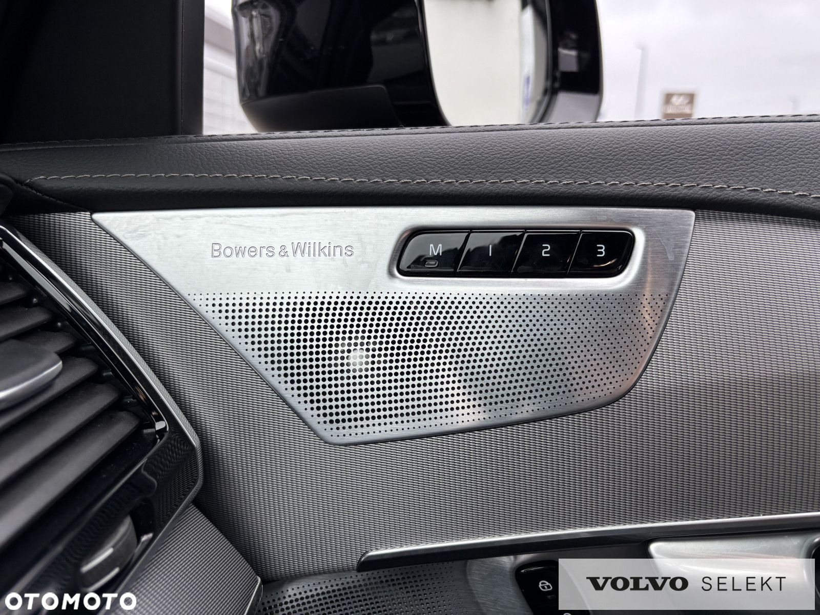 Volvo XC 90 - 30