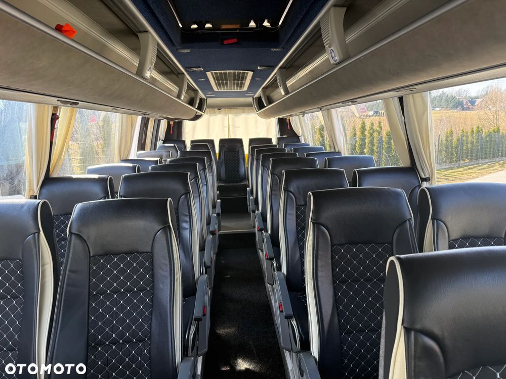 Mercedes-Benz 814D - 7