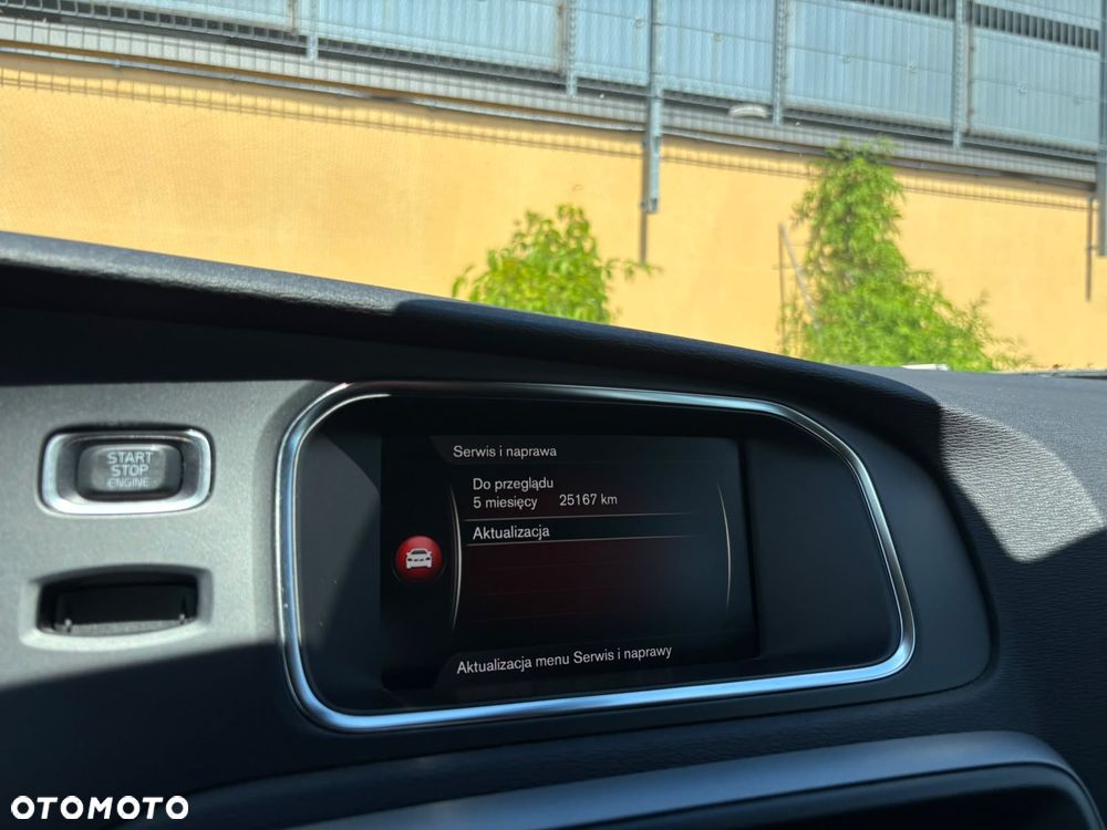 Volvo V40 T2 Drive-E Momentum - 31