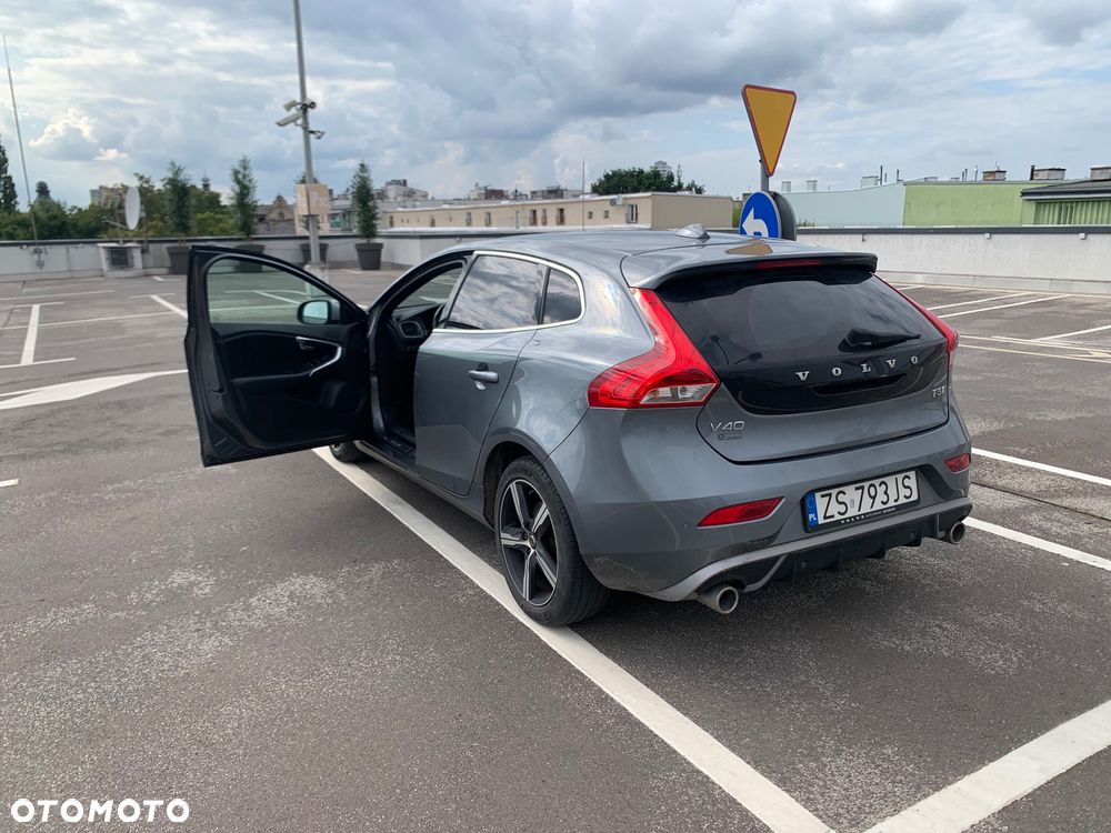 Volvo V40 T3 Drive-E R-Design Momentum - 3