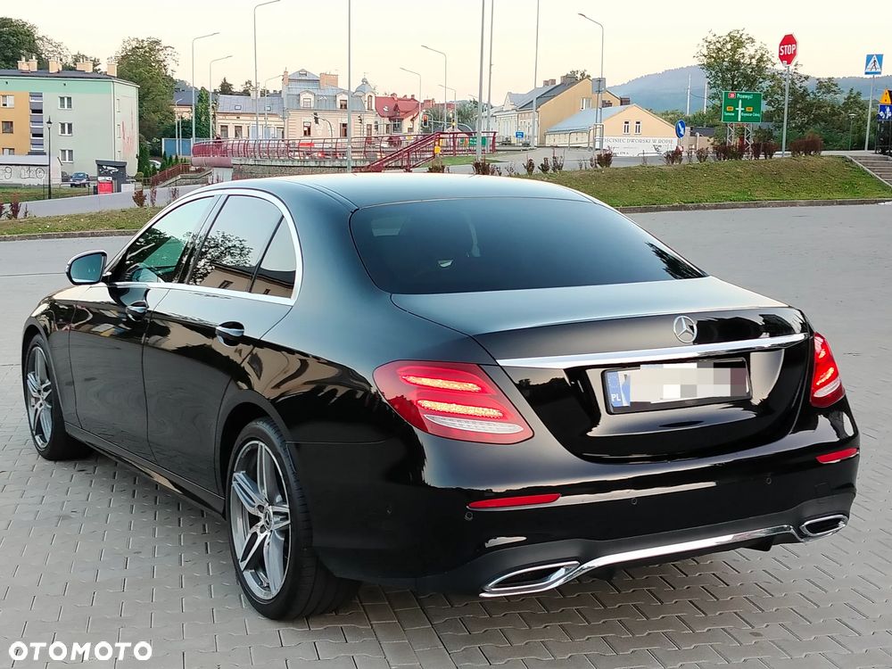 Mercedes-Benz Klasa E 220 d 4-Matic Business Edition 9G-TRONIC - 33