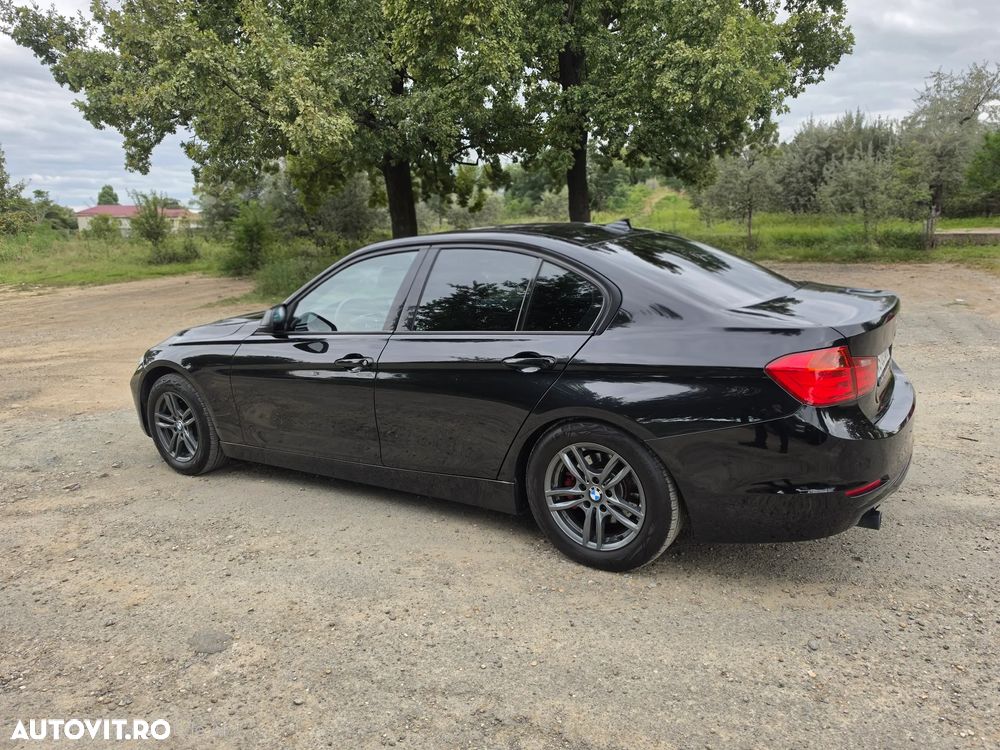 BMW 3 Series 2012 photo 4