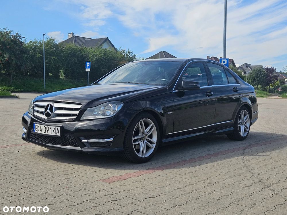 Mercedes-Benz Klasa C 250 CGI BlueEff Avantgarde - 9