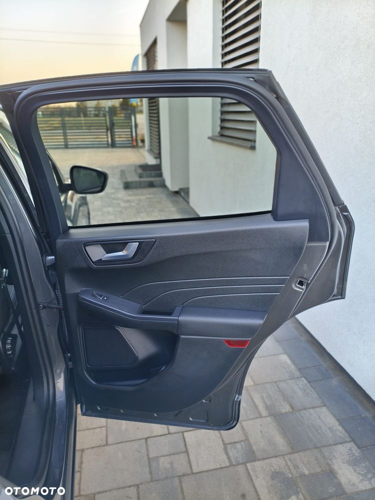 Ford Kuga 2.5 Duratec FHEV TITANIUM - 24