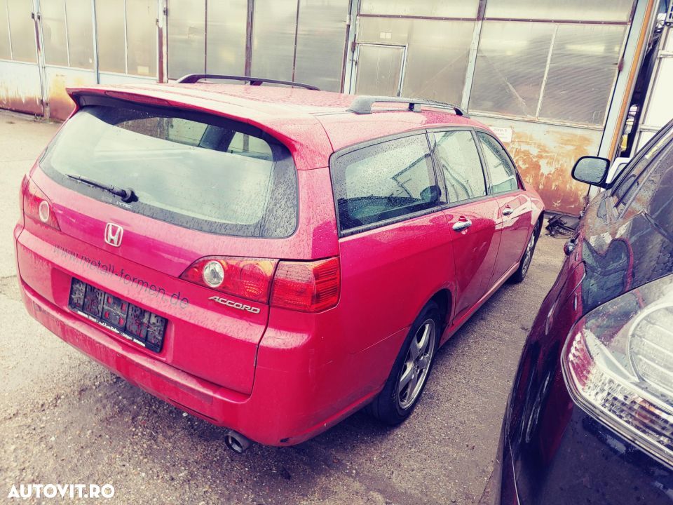 Dezmembrez Honda Accord - 6