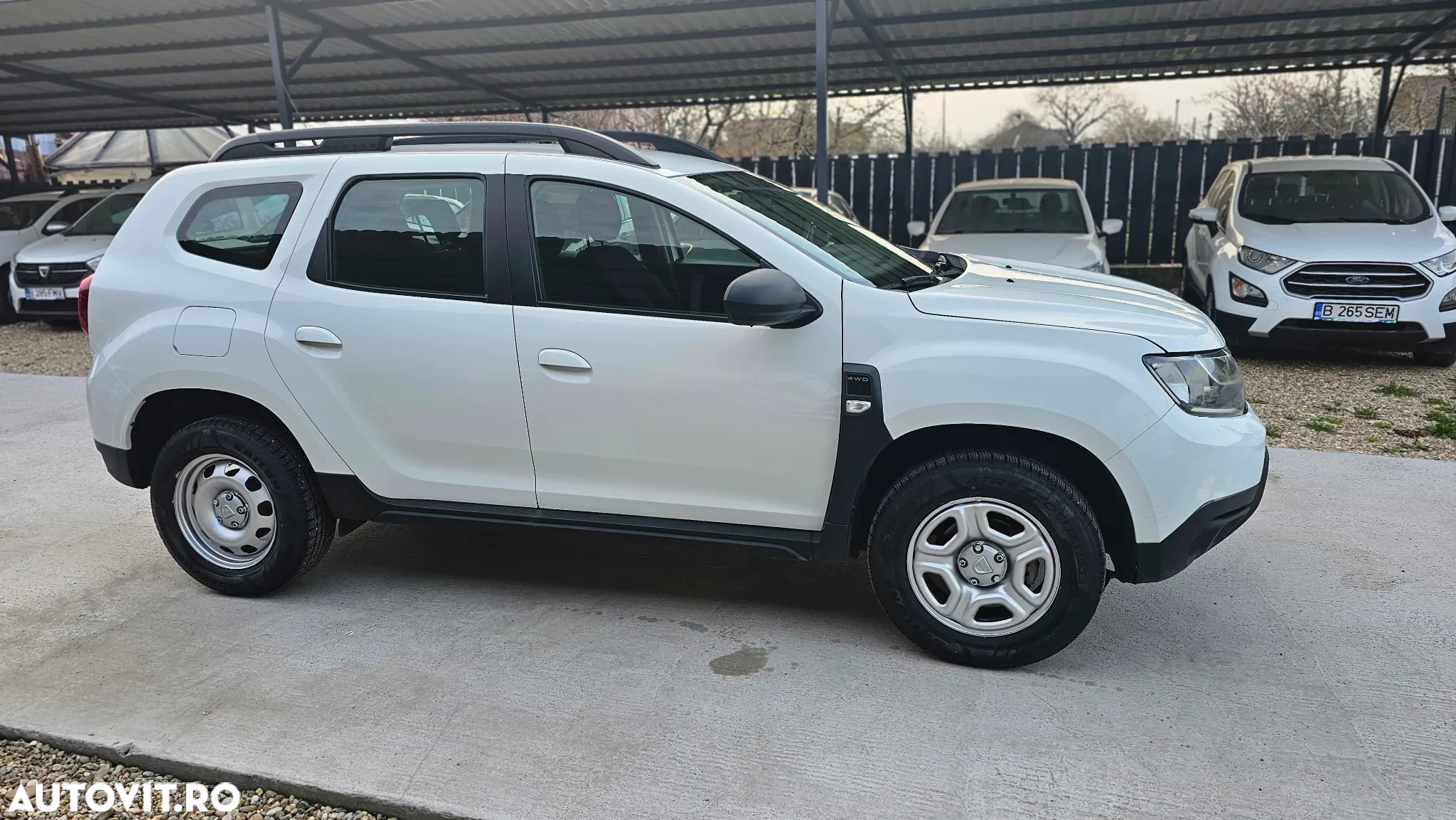 Dacia Duster 1.6 4x4 Laureate - 16