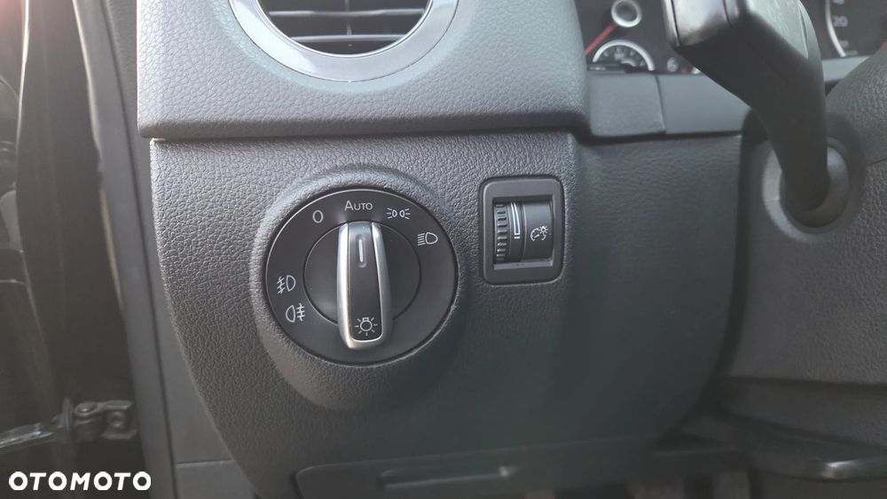 Volkswagen Tiguan 2.0 TDI DPF BlueMotion Technology Sport & Style - 13