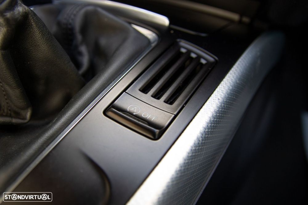 Audi A4 Avant 2.0 TDI Advance - 25