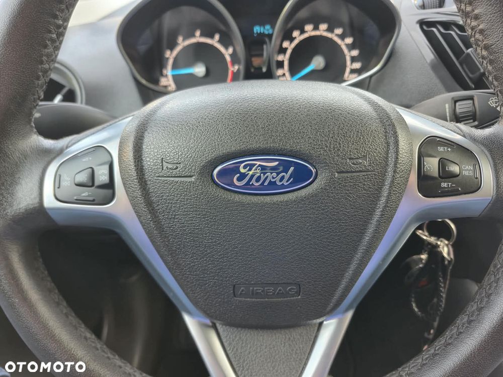 Ford Tourneo Courier - 29