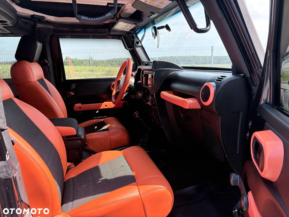 Jeep Wrangler - 14