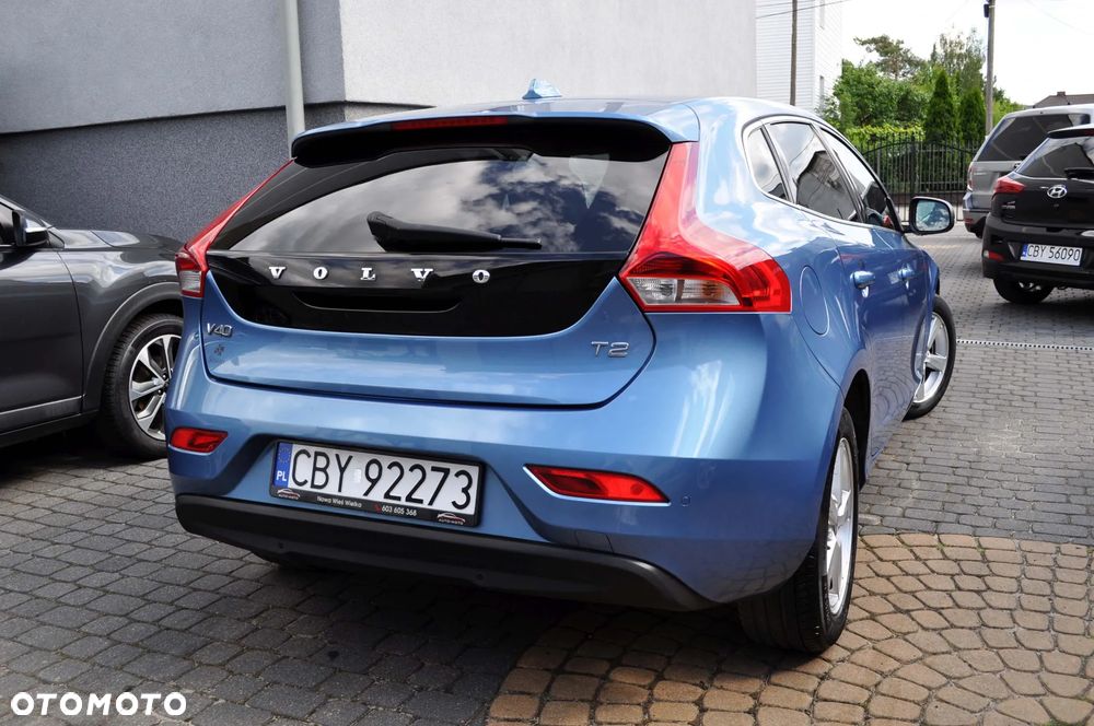 Volvo V40 T2 Momentum - 8