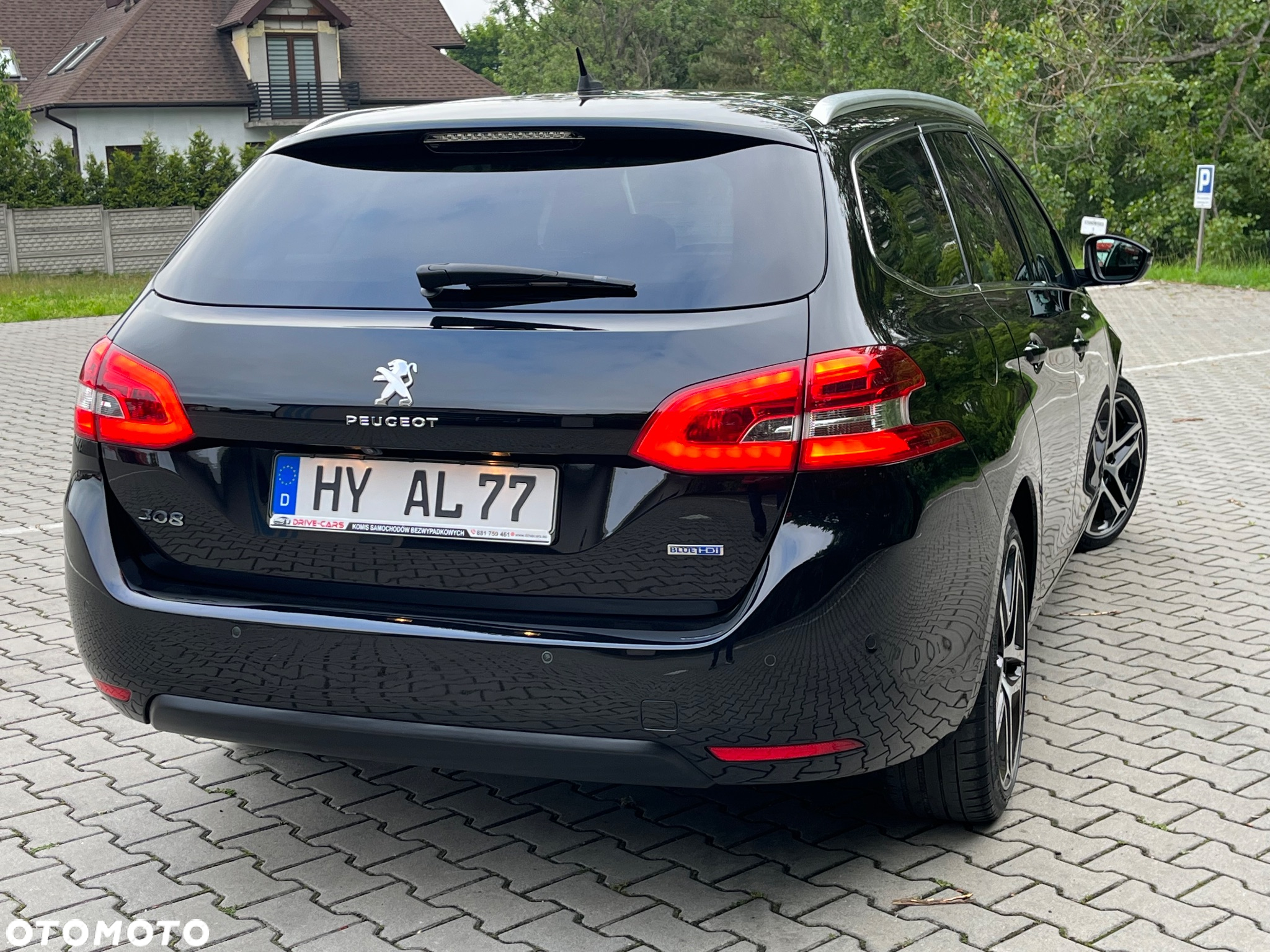 Peugeot 308 SW BlueHDi 150 EAT6 Stop & Start Allure - 19