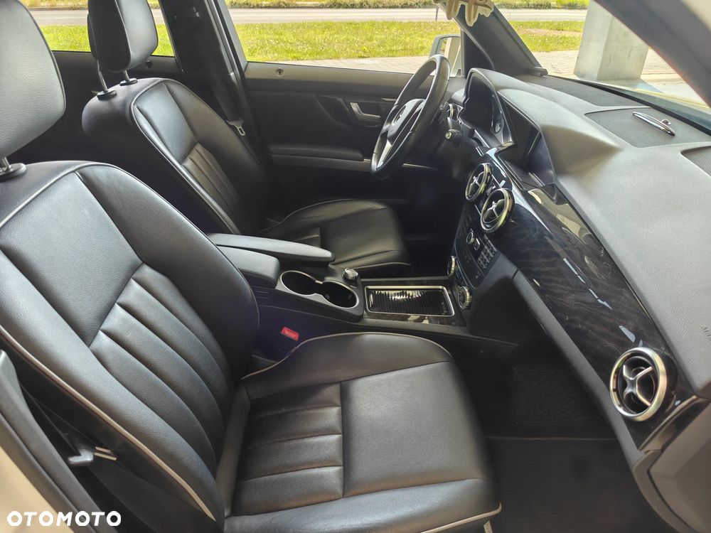 Mercedes-Benz GLK 350 4-Matic - 24