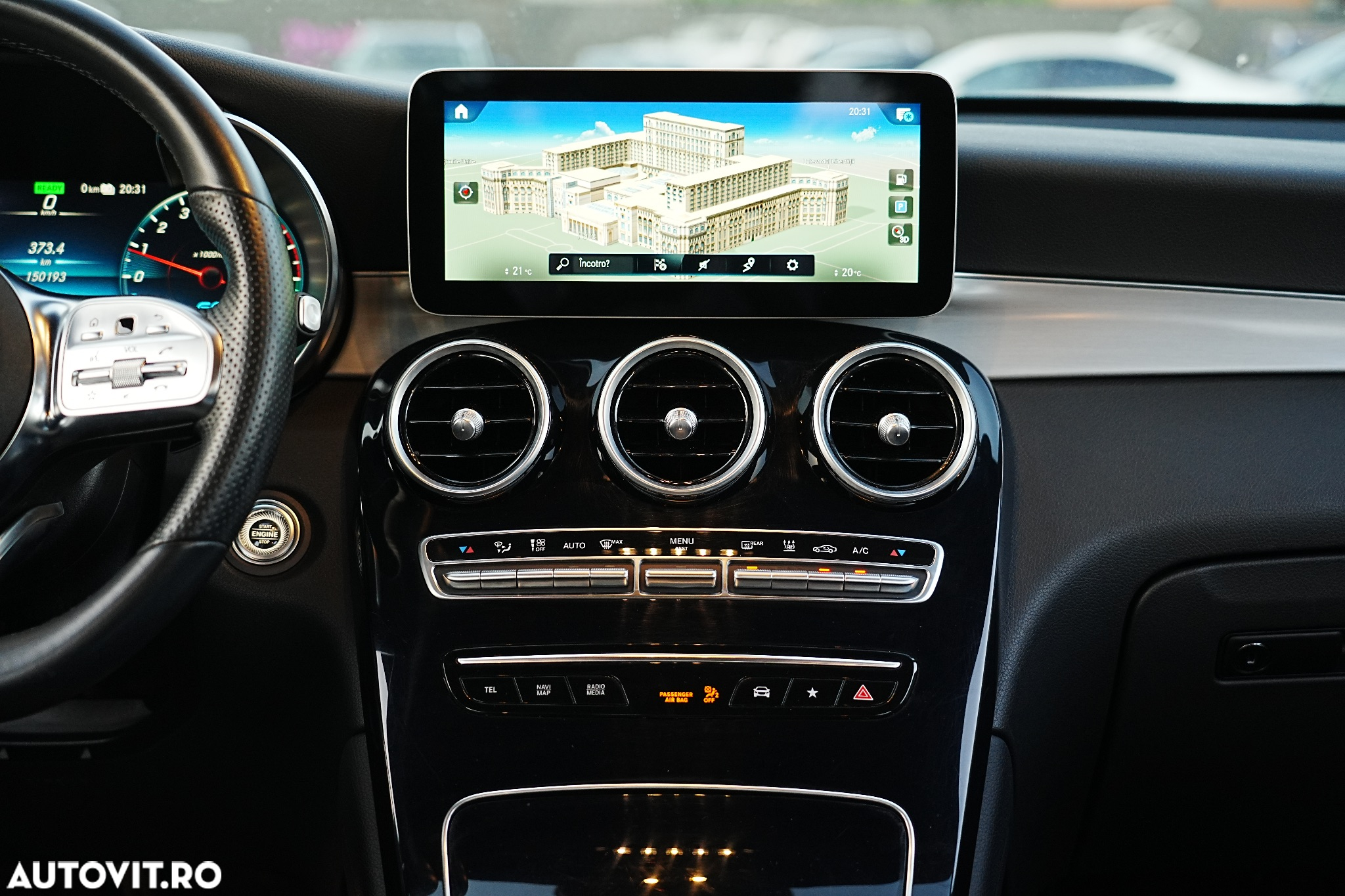 Mercedes-Benz GLC 300 e 4Matic 9G-TRONIC AMG Line - 31