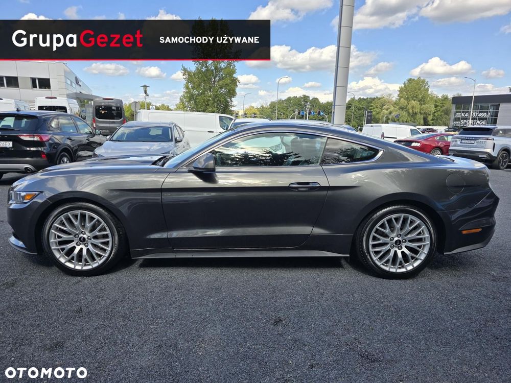 Ford Mustang - 7